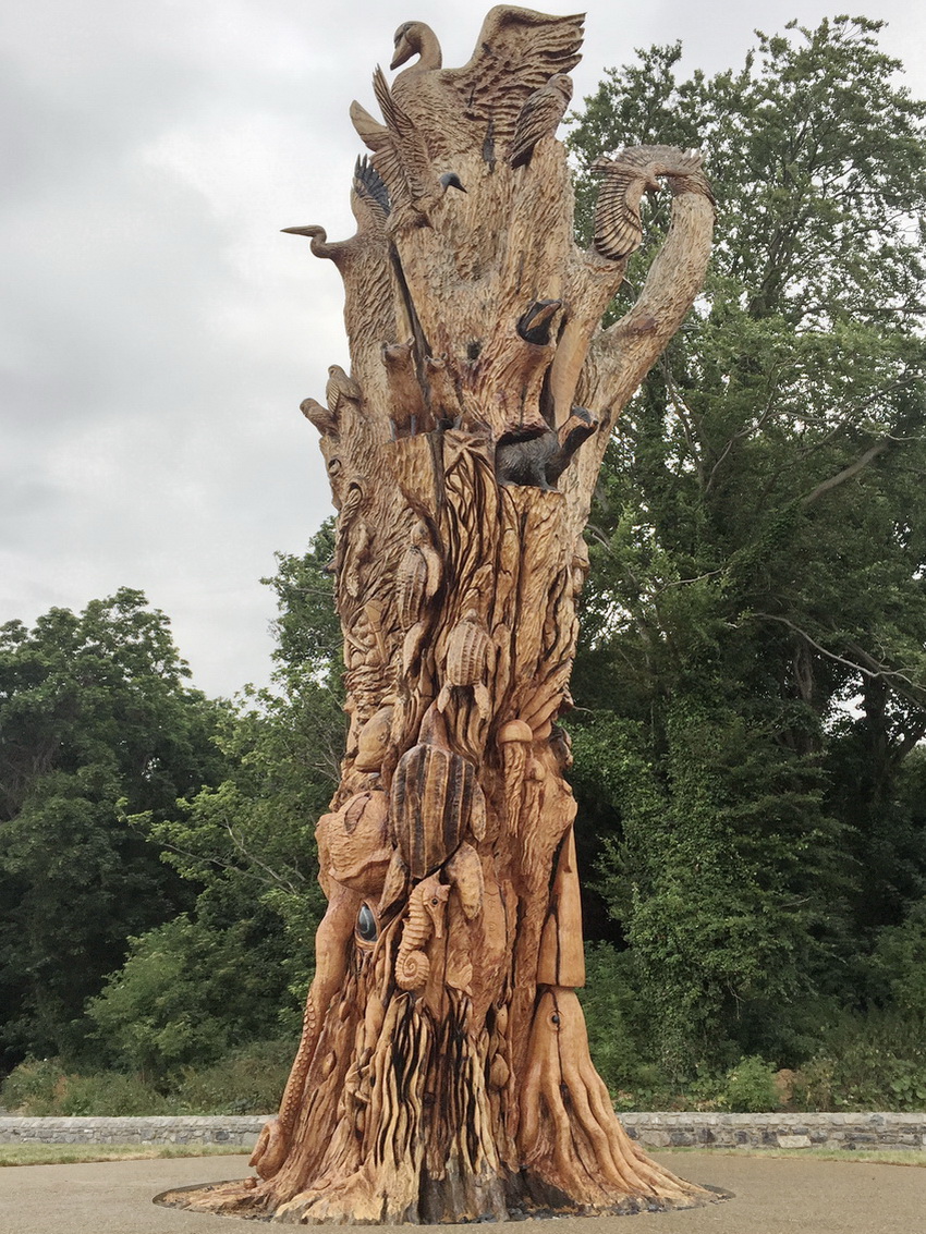 chainsaw carving